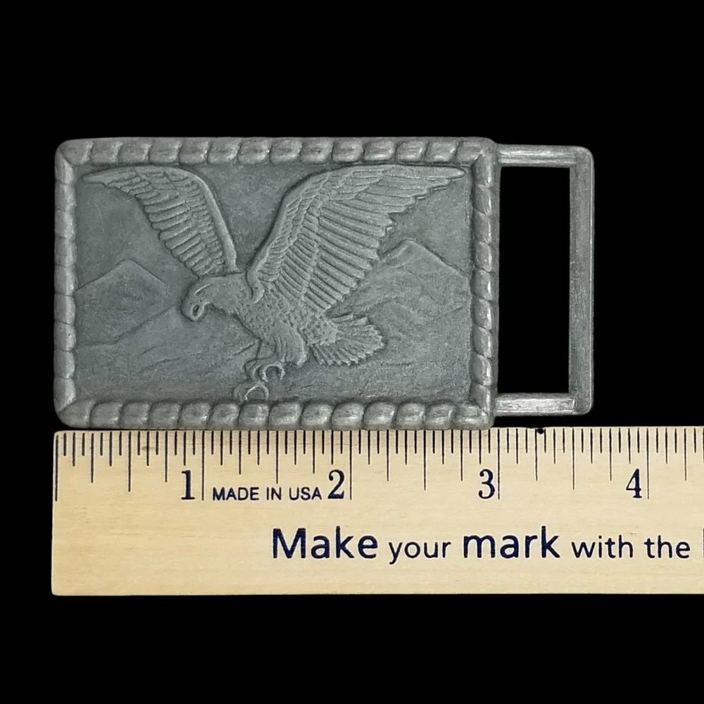 Vintage Bald Eagle Mountain Scene Belt Buckle Tone Western‎ Wildlife Soaring